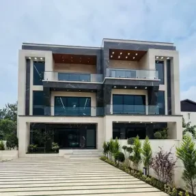 خرید ویلا تریبلکس استخردار در چمستان نوساز