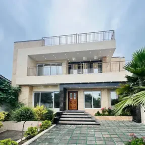 خرید ویلا تریبلکس استخردار در چمستان نوساز