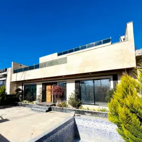 خرید ویلا دوبلکس استخردار در چمستان نوساز