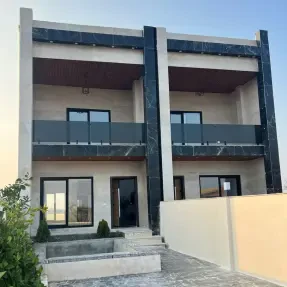 خرید ویلا دوبلکس شهرکی استخردار در چمستان نوساز