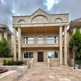 خرید ویلا دوبلکس شهرکی استخردار در آمل نوساز