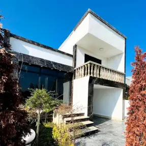 خرید ویلا نیم پیلوت شهرکی در چمستان نوساز