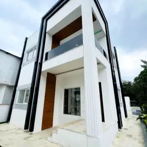 خرید ویلا دوبلکس استخردار در چمستان نوساز